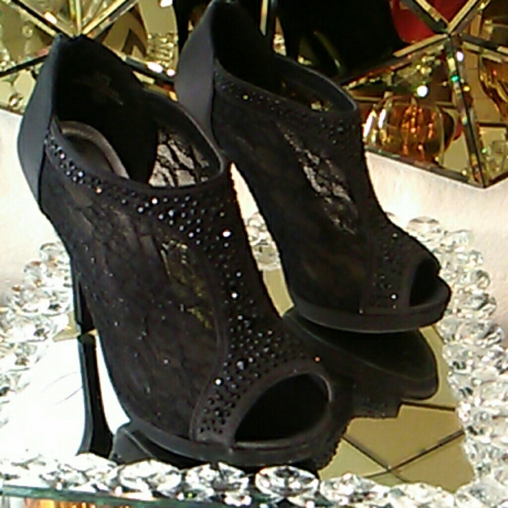 Black Heels NWOT